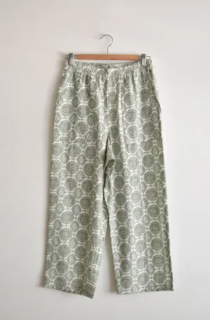 「A HOPE HEMP」cropped baker easy pants -green-