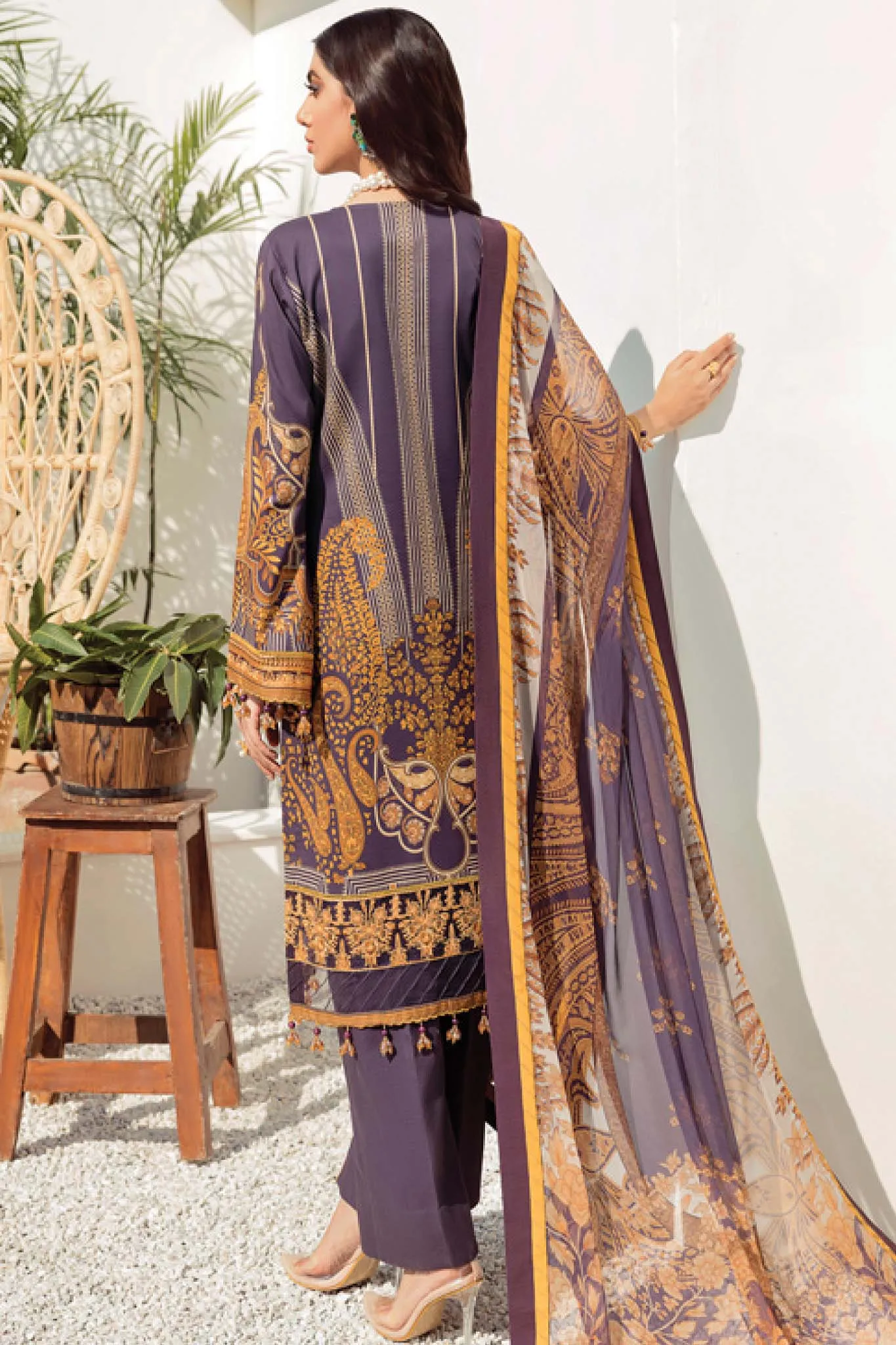 Gulaal Unstitched 3 Piece Lawn Vol-01 Collection'2022-11-Julianne
