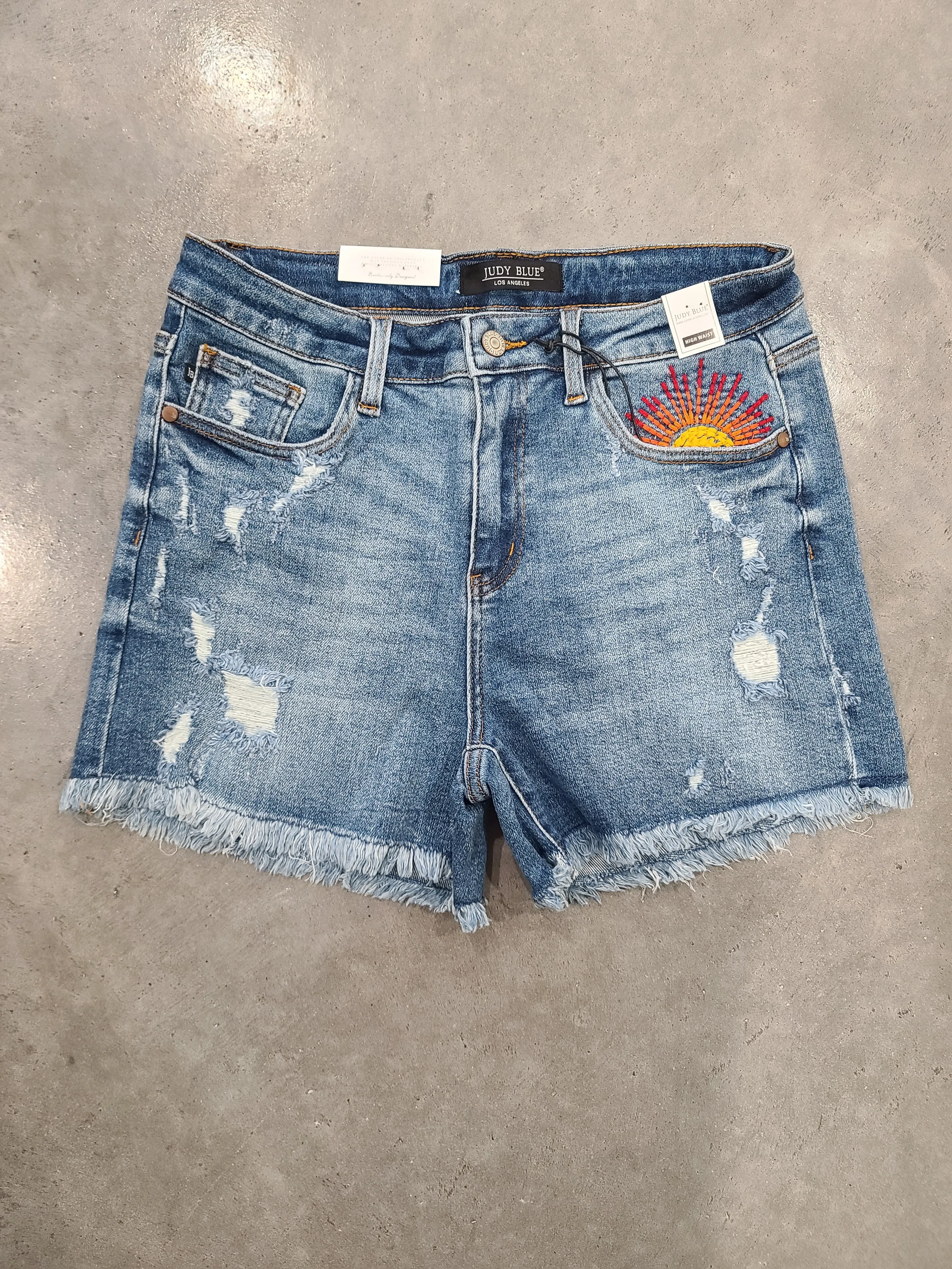 Judy blue High rise sun embroidery cutoff shorts