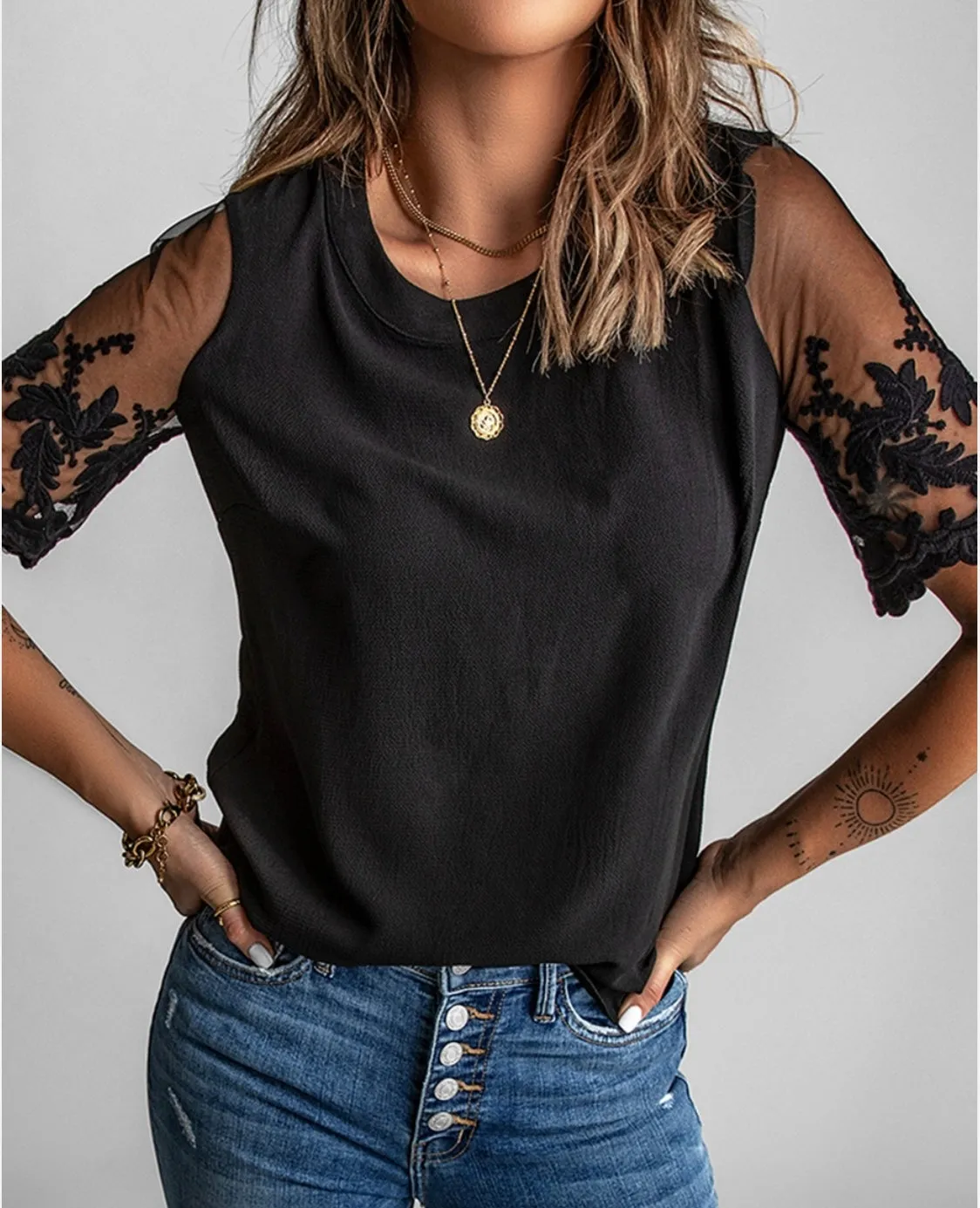 Lace patchwork sleeve top